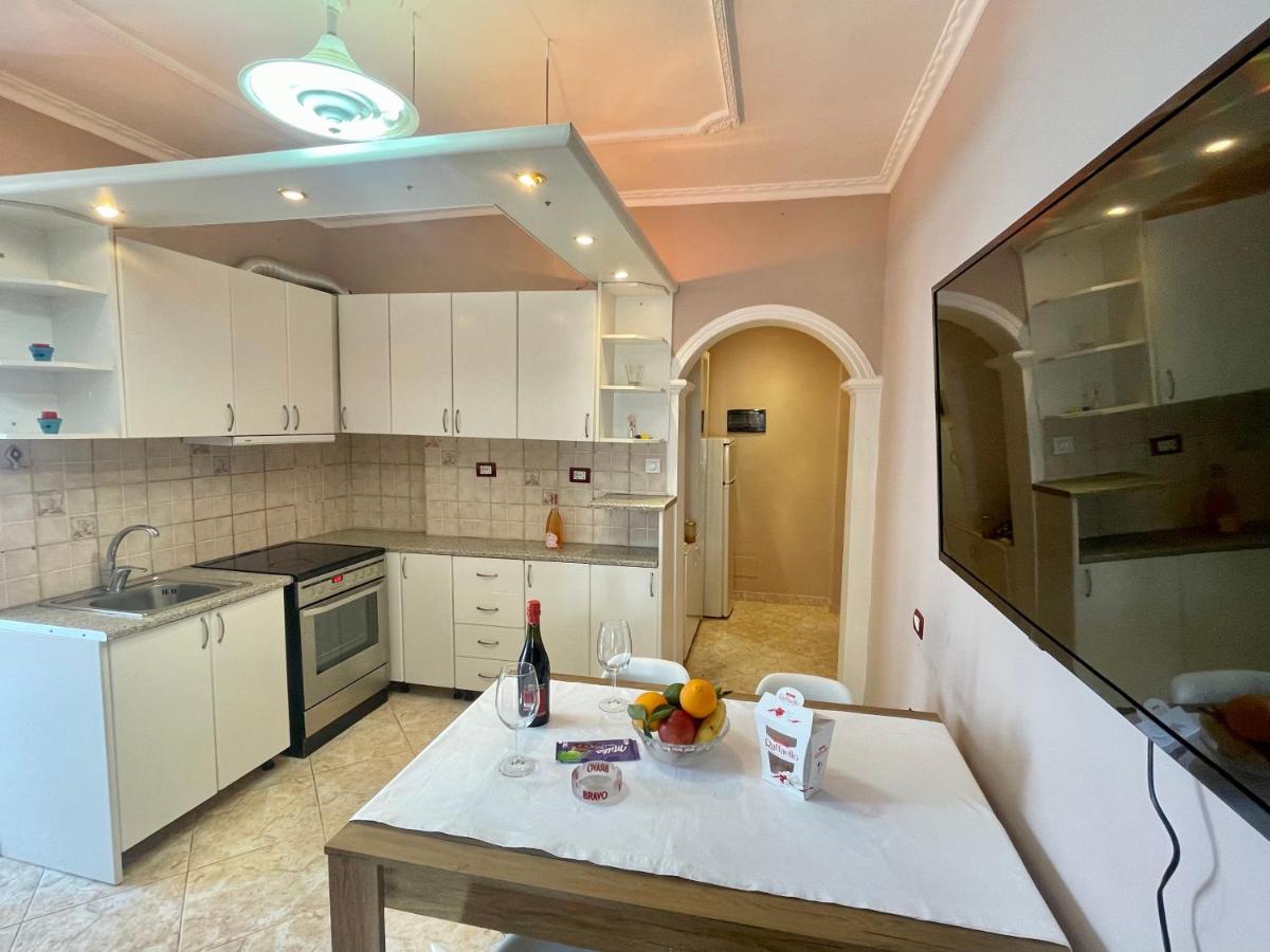Sea View Apartment Vlorë Dış mekan fotoğraf