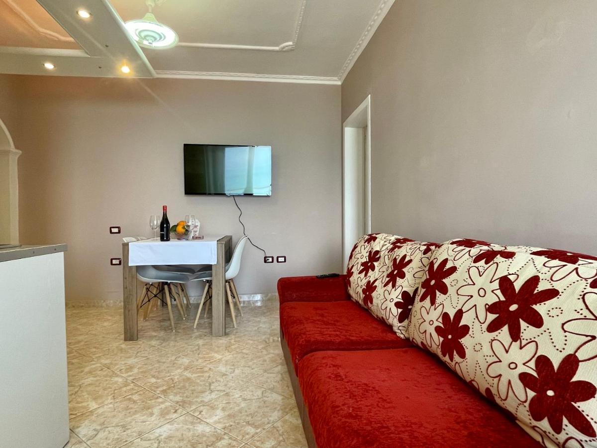 Sea View Apartment Vlorë Dış mekan fotoğraf