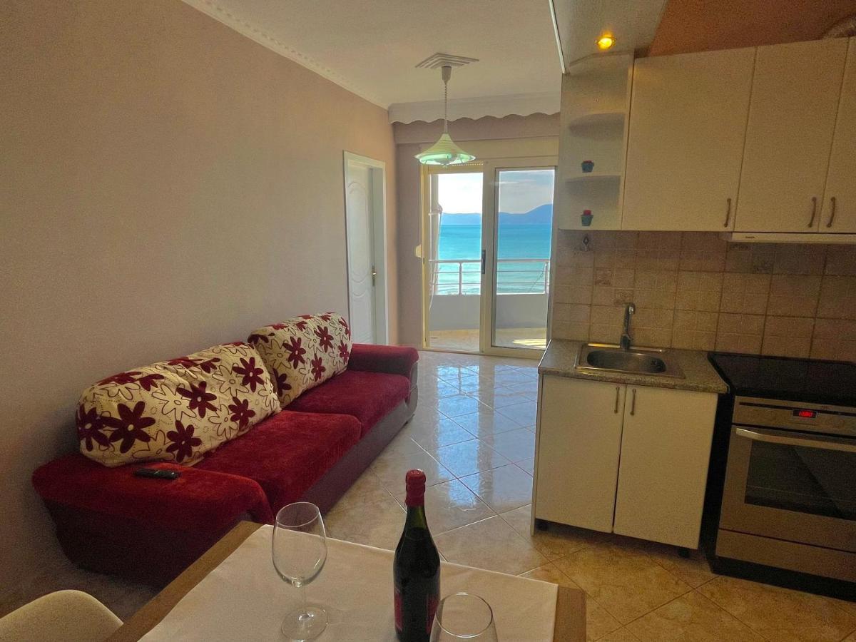 Sea View Apartment Vlorë Dış mekan fotoğraf